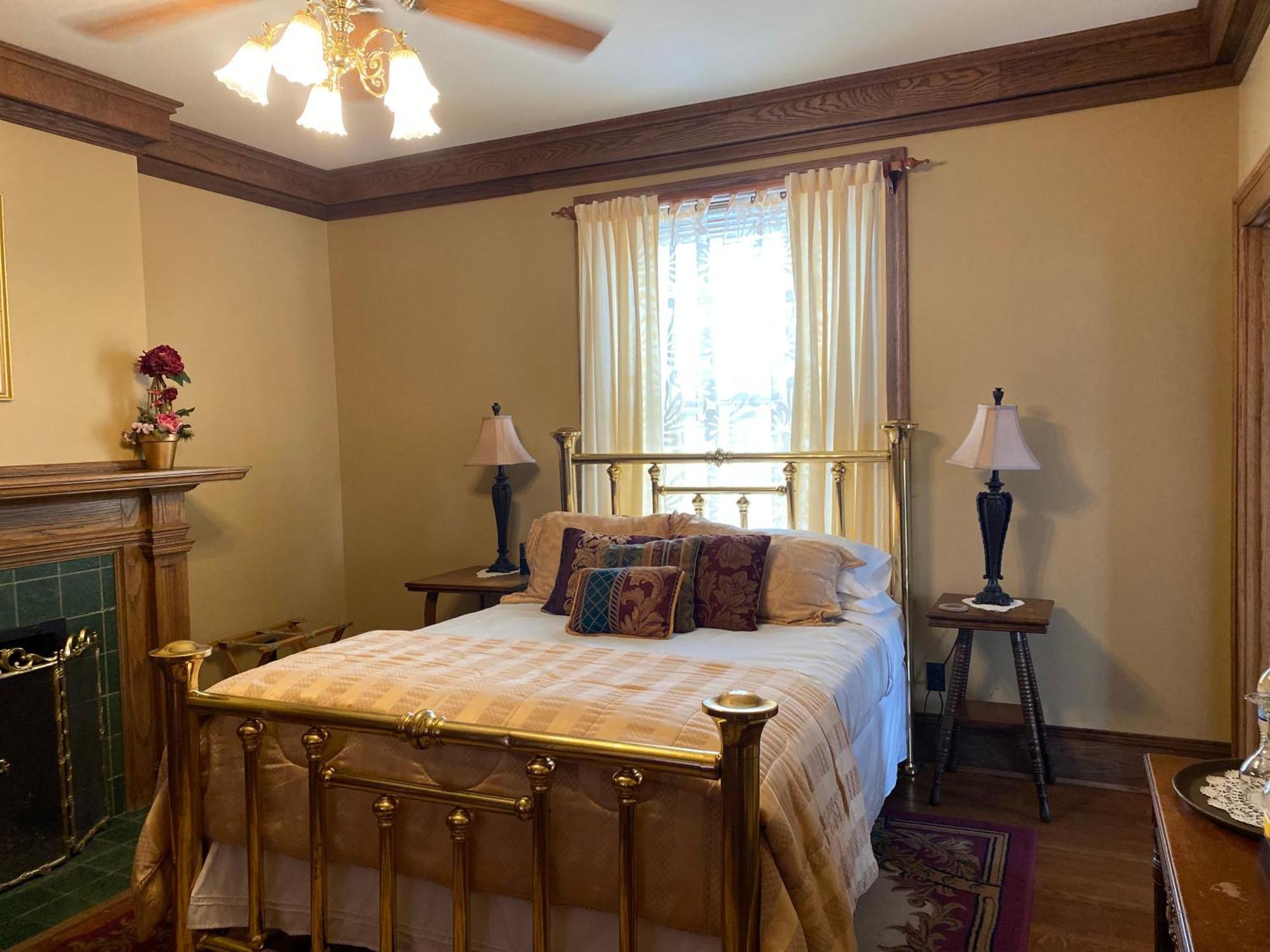 Inn At 835 Boutique Hotel Спрингфилд Номер фото